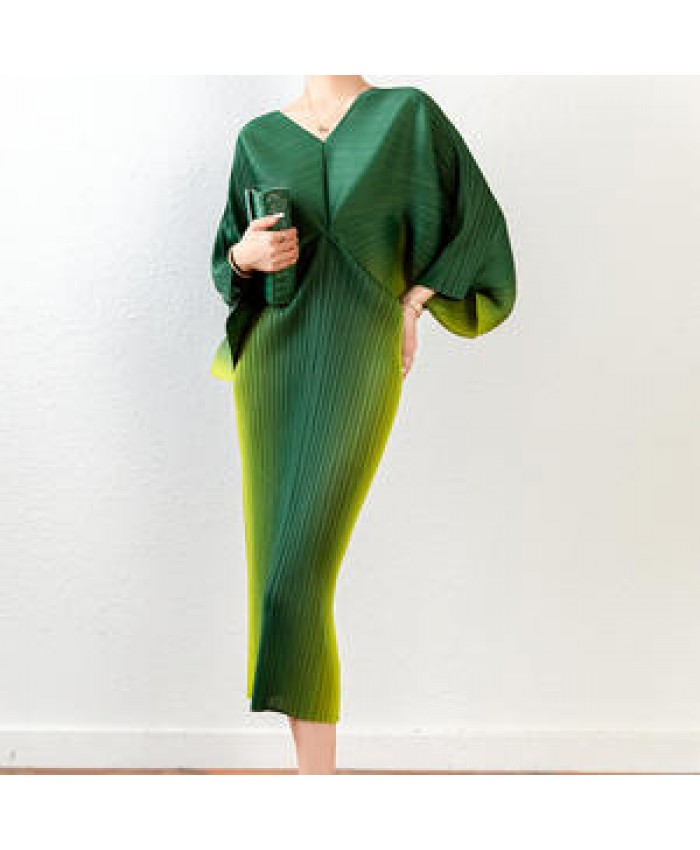 NOBLE New Fashion European Aesthetic Clothes Plus Size Longuette Miyake Loose Women Batwing Sleeve Gradient Printed Dress